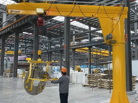 Pillar Mounted Jib Crane Used In Factory Pillar Mounted Jib Crane Used In Factory